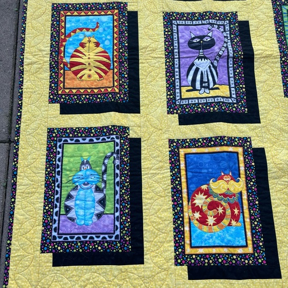 NANAIMO QUILTERS GUILD Handmade Baby Quilt With Cat Pattern 48 x 42” - Picture 2 of 9